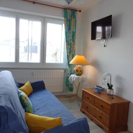 Esplanade 24 * Berck